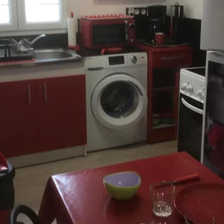 Dom wakacyjny House Sleeps 10 With Free Parking