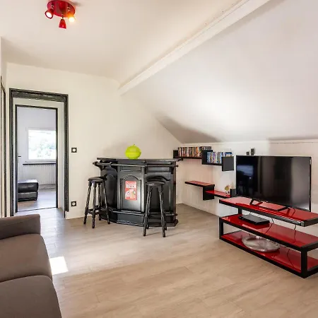 Dom wakacyjny House Sleeps 10 With Free Parking